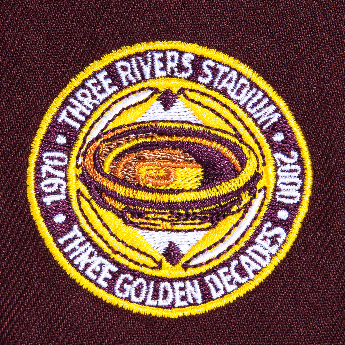 New Era 59FIFTY Pittsburgh Pirates Three Rivers Stadium Patch Script Rail Hat - White, Maroon, Gold White/Maroon/Gold / 7 5/8